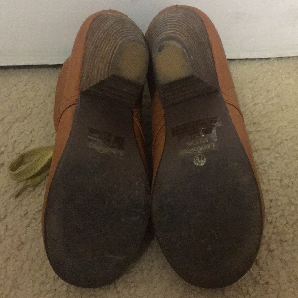 Brown lace up booties - Picture 5 of 5